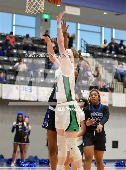 Thumbnail 1 in Lake Dallas vs. Mansfield Summit (UIL 5A Quarterfinals) photogallery.