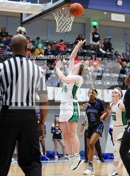 Thumbnail 2 in Lake Dallas vs. Mansfield Summit (UIL 5A Quarterfinals) photogallery.