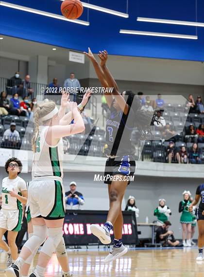 Thumbnail 3 in Lake Dallas vs. Mansfield Summit (UIL 5A Quarterfinals) photogallery.