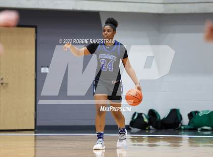 Thumbnail 2 in Lake Dallas vs. Mansfield Summit (UIL 5A Quarterfinals) photogallery.