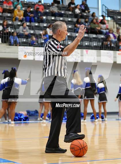 Thumbnail 3 in Lake Dallas vs. Mansfield Summit (UIL 5A Quarterfinals) photogallery.