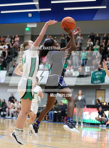 Thumbnail 2 in Lake Dallas vs. Mansfield Summit (UIL 5A Quarterfinals) photogallery.