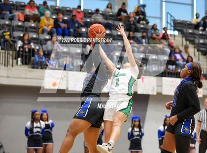 Thumbnail 2 in Lake Dallas vs. Mansfield Summit (UIL 5A Quarterfinals) photogallery.