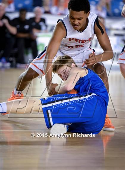 Thumbnail 1 in Eastside Catholic vs. Seattle Prep (WIAA 3A Playoff) photogallery.