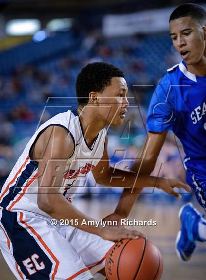 Thumbnail 3 in Eastside Catholic vs. Seattle Prep (WIAA 3A Playoff) photogallery.