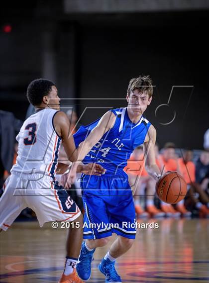 Thumbnail 1 in Eastside Catholic vs. Seattle Prep (WIAA 3A Playoff) photogallery.