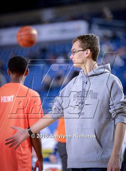 Thumbnail 2 in Eastside Catholic vs. Seattle Prep (WIAA 3A Playoff) photogallery.