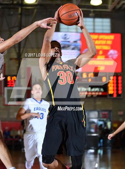 Thumbnail 1 in Fairfax vs. Santa Margarita (Nike Extravaganza) photogallery.