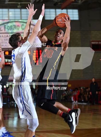 Thumbnail 3 in Fairfax vs. Santa Margarita (Nike Extravaganza) photogallery.