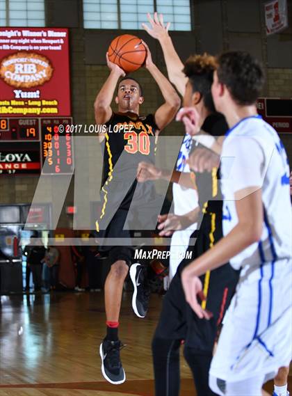 Thumbnail 2 in Fairfax vs. Santa Margarita (Nike Extravaganza) photogallery.
