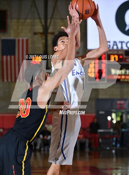 Thumbnail 2 in Fairfax vs. Santa Margarita (Nike Extravaganza) photogallery.