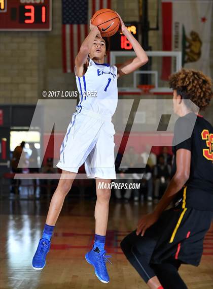Thumbnail 1 in Fairfax vs. Santa Margarita (Nike Extravaganza) photogallery.