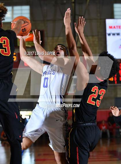 Thumbnail 3 in Fairfax vs. Santa Margarita (Nike Extravaganza) photogallery.