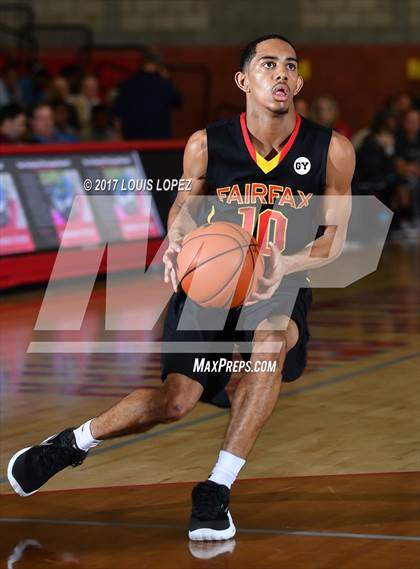 Thumbnail 1 in Fairfax vs. Santa Margarita (Nike Extravaganza) photogallery.