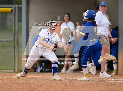 Thumbnail 3 in MacArthur [Douglas] vs Alamo Heights photogallery.