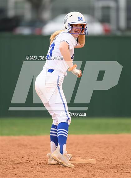 Thumbnail 2 in MacArthur [Douglas] vs Alamo Heights photogallery.
