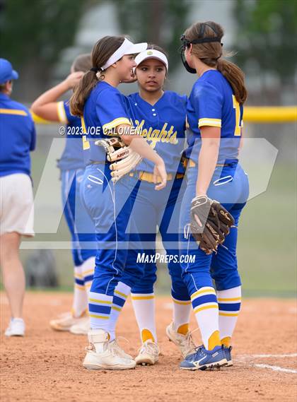 Thumbnail 3 in MacArthur [Douglas] vs Alamo Heights photogallery.