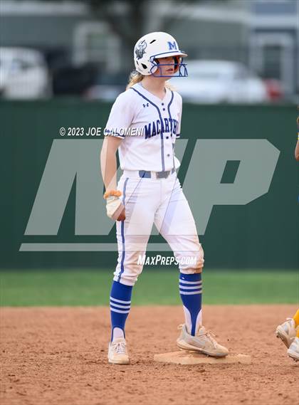 Thumbnail 3 in MacArthur [Douglas] vs Alamo Heights photogallery.