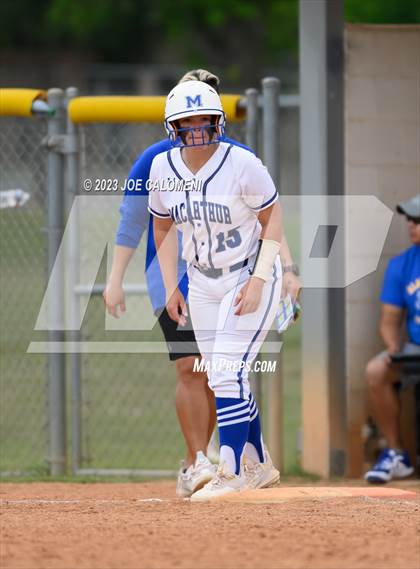 Thumbnail 1 in MacArthur [Douglas] vs Alamo Heights photogallery.