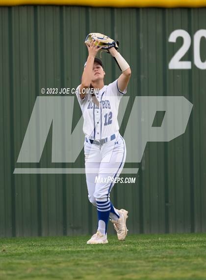 Thumbnail 3 in MacArthur [Douglas] vs Alamo Heights photogallery.