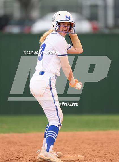 Thumbnail 3 in MacArthur [Douglas] vs Alamo Heights photogallery.