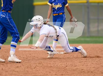 Thumbnail 1 in MacArthur [Douglas] vs Alamo Heights photogallery.