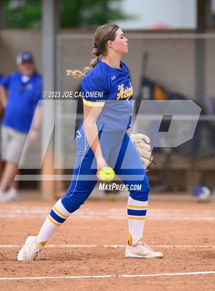 Thumbnail 1 in MacArthur [Douglas] vs Alamo Heights photogallery.
