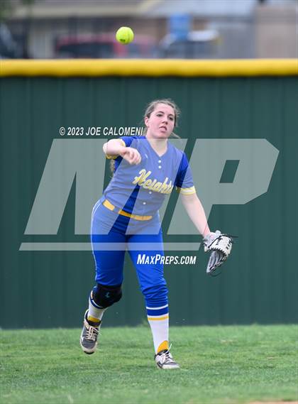 Thumbnail 1 in MacArthur [Douglas] vs Alamo Heights photogallery.