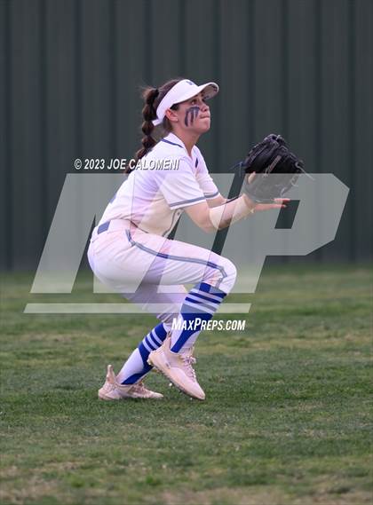 Thumbnail 1 in MacArthur [Douglas] vs Alamo Heights photogallery.