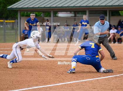 Thumbnail 1 in MacArthur [Douglas] vs Alamo Heights photogallery.