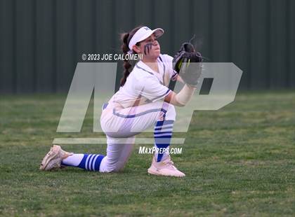 Thumbnail 2 in MacArthur [Douglas] vs Alamo Heights photogallery.