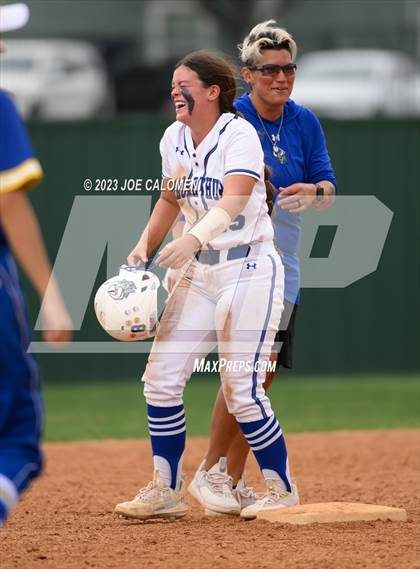 Thumbnail 2 in MacArthur [Douglas] vs Alamo Heights photogallery.