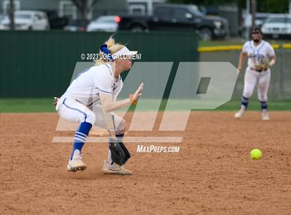 Thumbnail 2 in MacArthur [Douglas] vs Alamo Heights photogallery.