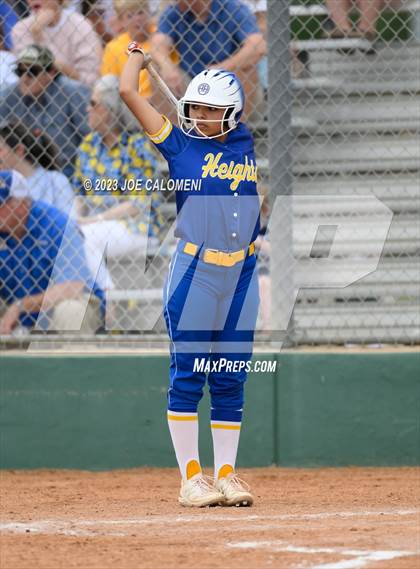 Thumbnail 2 in MacArthur [Douglas] vs Alamo Heights photogallery.