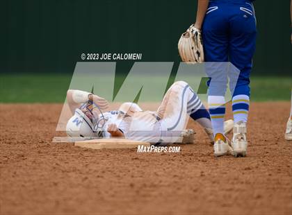 Thumbnail 3 in MacArthur [Douglas] vs Alamo Heights photogallery.