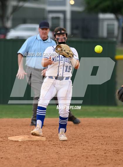 Thumbnail 3 in MacArthur [Douglas] vs Alamo Heights photogallery.