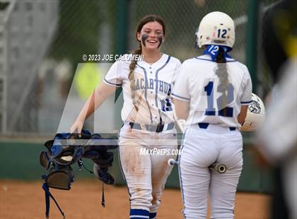 Thumbnail 1 in MacArthur [Douglas] vs Alamo Heights photogallery.
