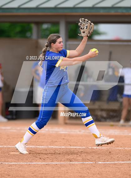 Thumbnail 2 in MacArthur [Douglas] vs Alamo Heights photogallery.