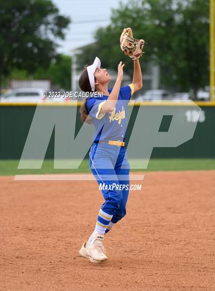 Thumbnail 3 in MacArthur [Douglas] vs Alamo Heights photogallery.