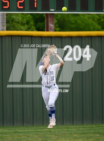 Thumbnail 1 in MacArthur [Douglas] vs Alamo Heights photogallery.