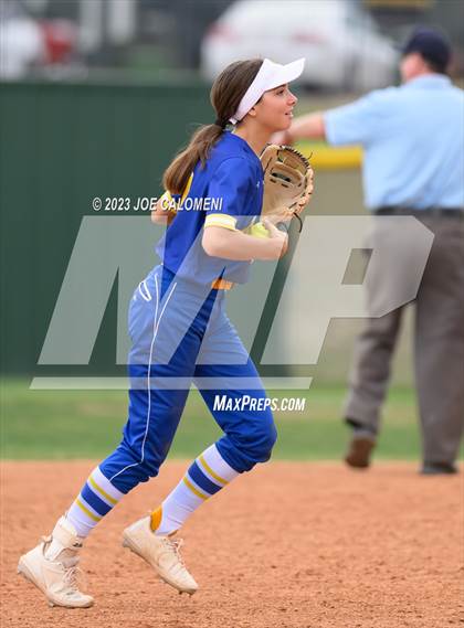 Thumbnail 3 in MacArthur [Douglas] vs Alamo Heights photogallery.