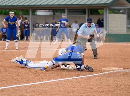 Thumbnail 3 in MacArthur [Douglas] vs Alamo Heights photogallery.