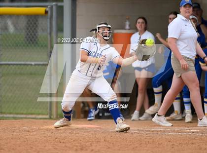 Thumbnail 1 in MacArthur [Douglas] vs Alamo Heights photogallery.
