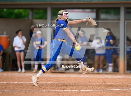 Thumbnail 1 in MacArthur [Douglas] vs Alamo Heights photogallery.