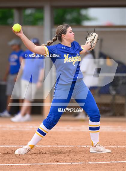 Thumbnail 3 in MacArthur [Douglas] vs Alamo Heights photogallery.