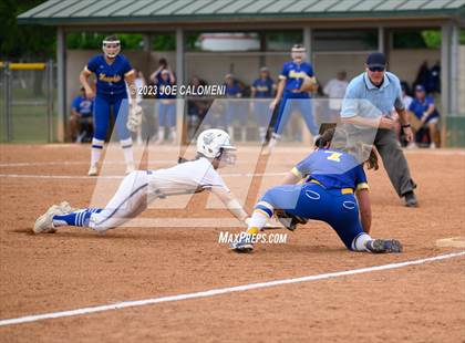 Thumbnail 2 in MacArthur [Douglas] vs Alamo Heights photogallery.
