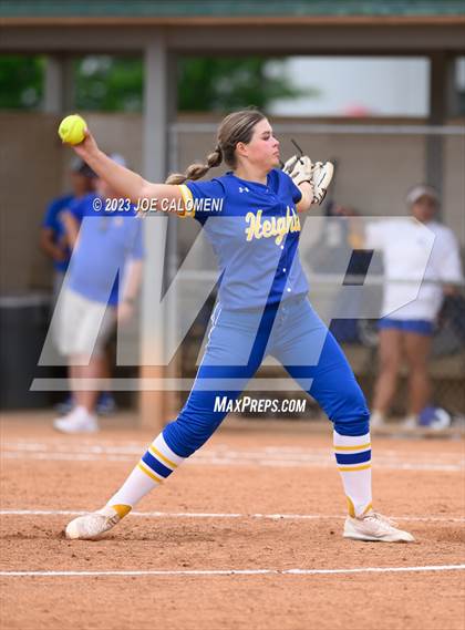 Thumbnail 1 in MacArthur [Douglas] vs Alamo Heights photogallery.