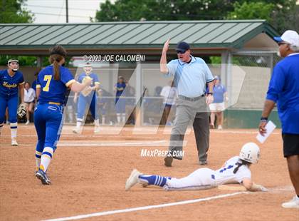 Thumbnail 2 in MacArthur [Douglas] vs Alamo Heights photogallery.