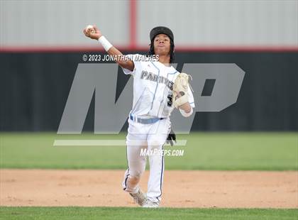 Thumbnail 3 in McKinley @ Brusly photogallery.