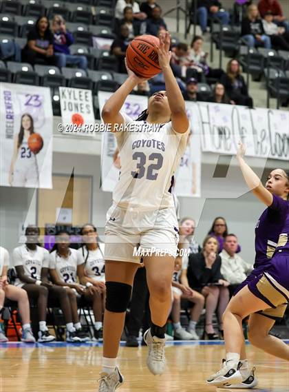 Thumbnail 2 in Anna vs. Alvarado (UIL 4A Area Playoff) photogallery.